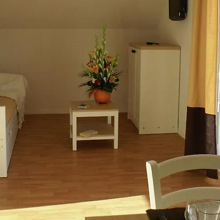 Ξενοδοχείο με διαμερίσματα Goelia Les Portes D'honfleur