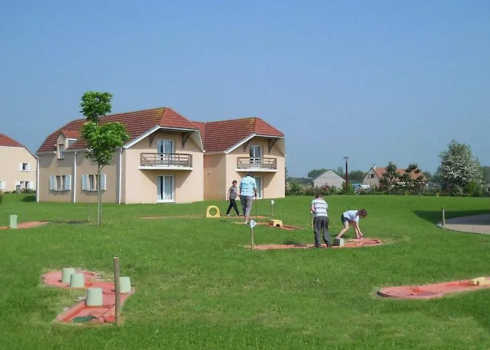 Goelia Les Portes D'honfleur Aparthotel 3*
